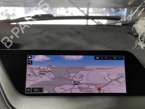 Used Display monitor BMW 1 (F40) 118 d (150 hp) 22613359