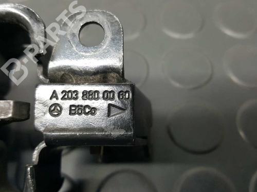 Hood lock MERCEDES-BENZ C-CLASS (W203) C 200 CDI (203.007) | BP8776520C133 
