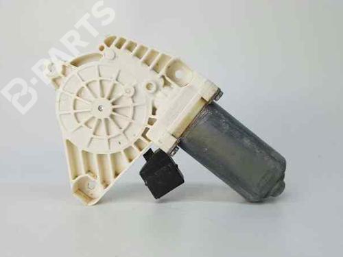 Used Right front window motor MERCEDES-BENZ CLA Coupe (C117) CLA 200 CDI / d (117.308) (136 hp) 5278662