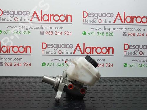 Used Brake master cylinder BMW 1 (F20) 116 d (116 hp) 2739445