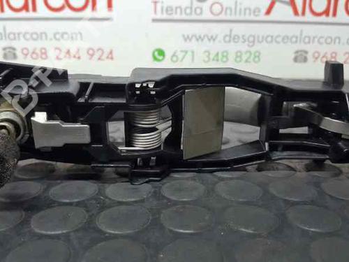 Venstre foran utvendig håndtak MERCEDES-BENZ C-CLASS (W203) C 220 CDI (203.008) | BP2757001C128 