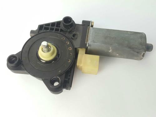Moteur de lève-vitre arrière gauche MERCEDES-BENZ C-CLASS (W203) C 270 CDI (203.016) | BP6576075E23 