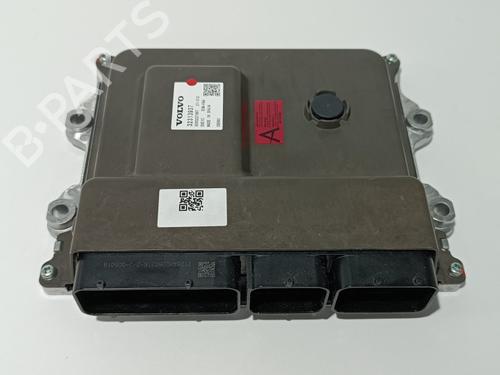 Used Engine control unit (ECU) VOLVO V90 II Estate (235) B4 Mild-Hybrid AWD (197 hp) 17610699