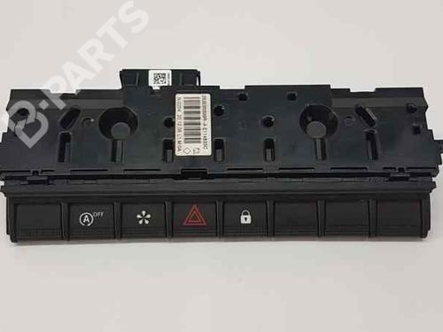 Used Warning switch RENAULT CLIO V (B7_) 1.0 TCe 90 (B7MT) (91 hp) 8231820