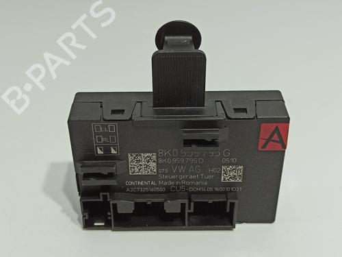 Used Comfort control module AUDI Q5 (8RB) 2.0 TFSI quattro (230 hp) 21583827