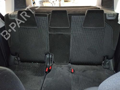 rear-seat-citroen-c3-picasso-sh_-16-hdi-90-2008-7111032 main image
