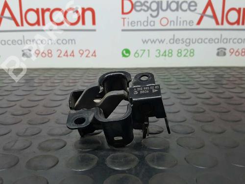 Hood lock MERCEDES-BENZ C-CLASS (W203) C 220 CDI (203.008) A2198800160 | A2198800060 A2038800060
