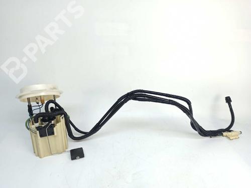 Used Fuel pump MERCEDES-BENZ C-CLASS (W204) [2007-2015]  8896248