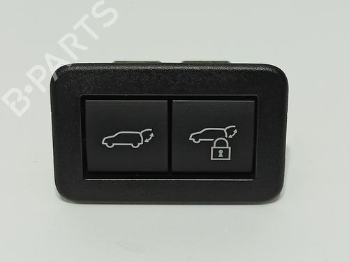 switch-toyota-c-hr-_x2_-_h2_-2023-30606831 main image