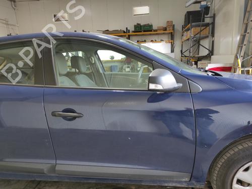 Used Right front door RENAULT MEGANE III Hatchback (BZ0/1_, B3_) 1.6 16V (BZ0H) (101 hp) 12319324
