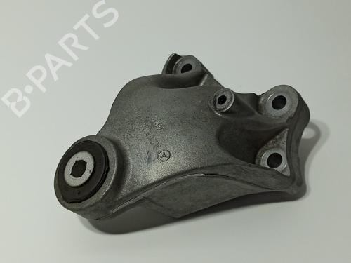 Used Engine mount MERCEDES-BENZ GLA-CLASS (X156) GLA 200 CDI / d (156.908) (136 hp) 21390431