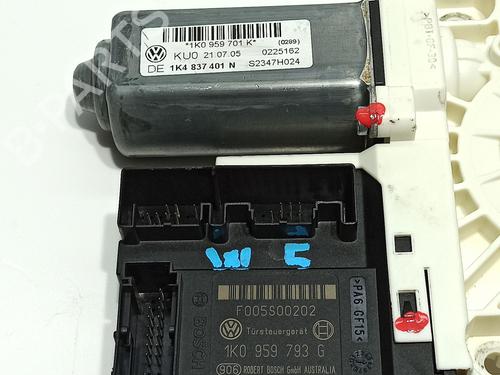 Left front window motor VW GOLF V (1K1) 1.9 TDI | BP39714691E21 - Image 5