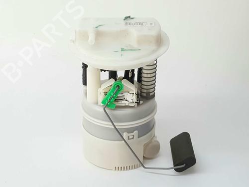 Used Fuel pump DACIA LOGAN (LS_) 1.4 (LS0A, LS0C, LS0E, LS0G) (75 hp) 5825631