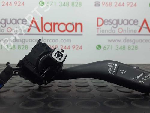 Used Steering column stalk SEAT LEON (1P1) 1.9 TDI (105 hp) 2731184