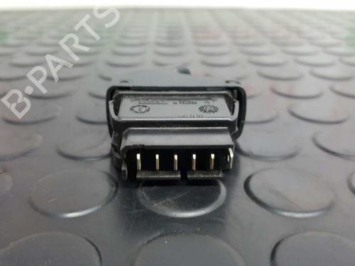 Right front window switch RENAULT MEGANE I Classic (LA0/1_) 1.9 D (LA0A, LA0U, LA0R) | BP2750775I26