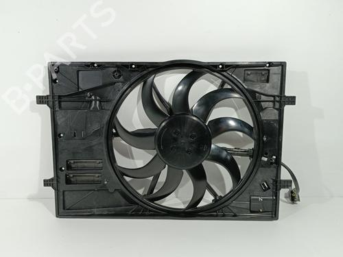 Used Radiator fan Radiator fan CUPRA FORMENTOR (KM7, KMP) [2020-2026] 32482902 32482902