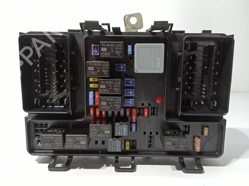 Used Fuse box Fuse box 37758207 37758207