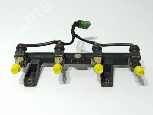 Used Injection rail PEUGEOT 206 Hatchback (2A/C) 1.4 i (75 hp) 29345430