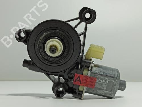 Right front window motor VW GOLF VIII (CD1, DA1) 1.5 TSI | BP17051322E20