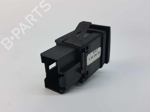 Bouton de warning VW POLO IV (9N_, 9A_) 1.9 SDI | BP6321513I22