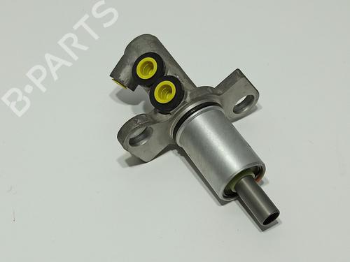 Used Brake master cylinder Brake master cylinder 37068621 37068621