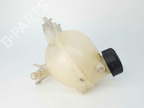 Used Expansion tank CITROËN C3 III (SX) 1.2 VTi 82 (82 hp) 7047793