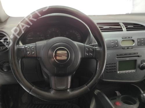 Steering wheel SEAT LEON (1P1) 1.8 TSI BP26726273C49