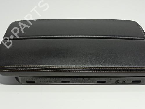 Armrest / Center console PEUGEOT 3008 II SUV (MC_, MR_, MJ_, M4_) 1.5 BlueHDi 130 | BP27489832I20 