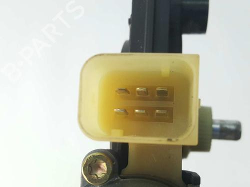 Moteur de lève-vitre arrière gauche MERCEDES-BENZ C-CLASS (W203) C 270 CDI (203.016) | BP6576075E23 