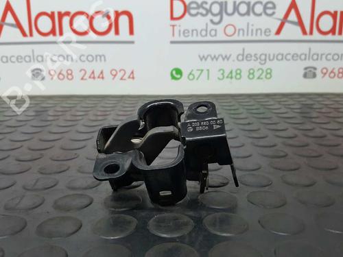 Used Hood lock MERCEDES-BENZ C-CLASS (W203) C 220 CDI (203.008) (150 hp) 8776408