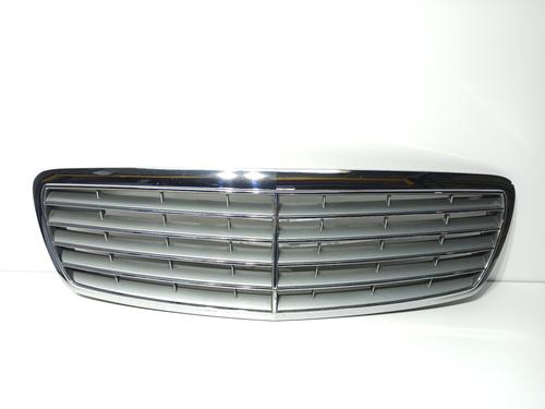 Used Grille MERCEDES-BENZ E-CLASS (W211) [2002-2009]  17365646