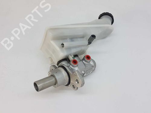 Used Brake master cylinder MERCEDES-BENZ GLA-CLASS (X156) GLA 200 CDI / d (156.908) (136 hp) 9458803