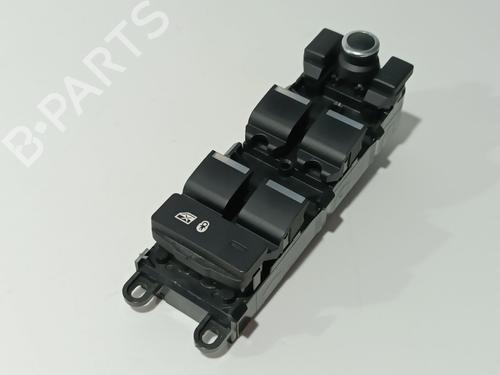 Used Left front window switch Left front window switch LAND ROVER RANGE ROVER VELAR (L560) 2.0 D240 SD4 4x4 (241 hp) 34445402 34445402