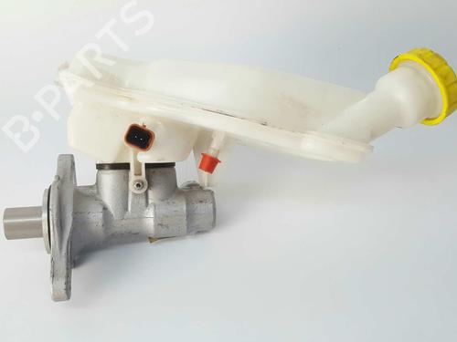 Used Brake master cylinder CITROËN C3 / C3 ORIGIN III (SX) 1.2 VTi 82 (82 hp) 6456205