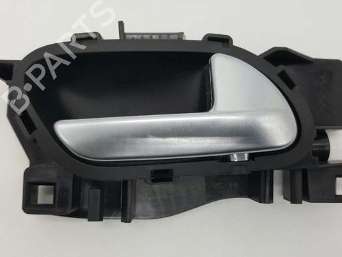 Used Front right interior door handle PEUGEOT 208 I (CA_, CC_) 1.4 HDi (68 hp) 3284553