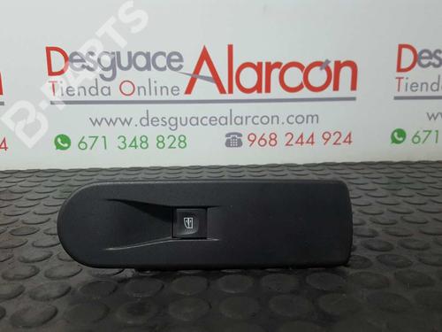 Used Right front window switch RENAULT CLIO IV (BH_) 1.5 dCi 75 (75 hp) 2772167