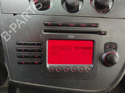 Radio SEAT LEON (1P1) 1.8 TSI BP26726228E6