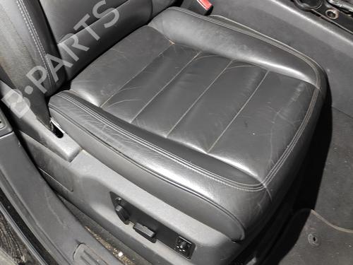 Right front seat VW TOUAREG (7LA, 7L6, 7L7) 2.5 R5 TDI | BP24625626C16