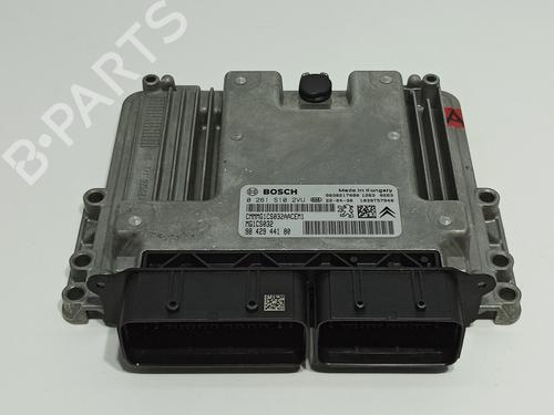 Used Engine control unit (ECU) OPEL CORSA F (P2JO) 1.2 (68) (101 hp) 26195311