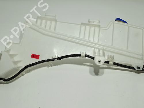 Used Windscreen washer tank PEUGEOT 3008 II SUV (MC_, MR_, MJ_, M4_) 1.5 BlueHDi 130 (131 hp) 18897823