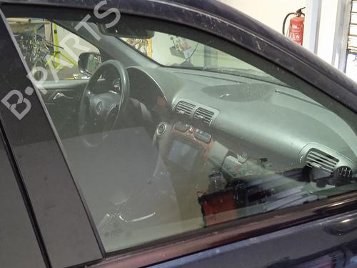front-right-door-window-mercedes-benz-c-class-w203-2000-2001-2002-2003-2004-2005-2006-2007-18544326 main image