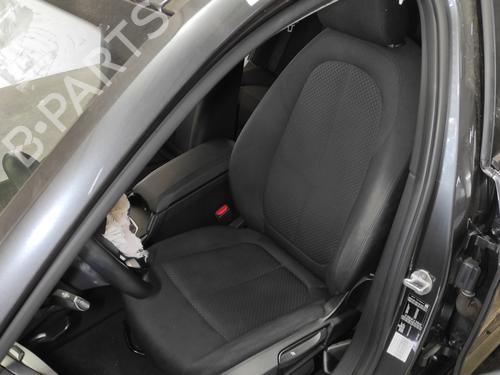 sde-venstre-fortil-bmw-1-f40-2019-27621683 main image