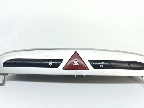 Used Warning switch PEUGEOT 308 SW I (4E_, 4H_) 2.0 HDi (136 hp) 7436990