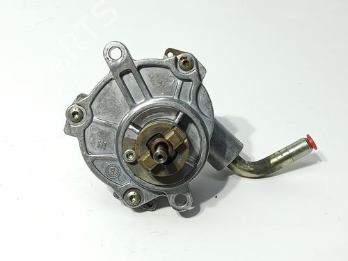 Used Vacuum pump MERCEDES-BENZ M-CLASS (W163) ML 270 CDI (163.113) (163 hp) 17051358