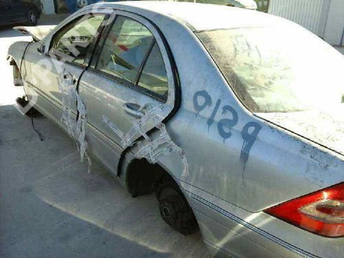 Venstre foran utvendig håndtak MERCEDES-BENZ C-CLASS (W203) C 220 CDI (203.006) | BP3155686C128 