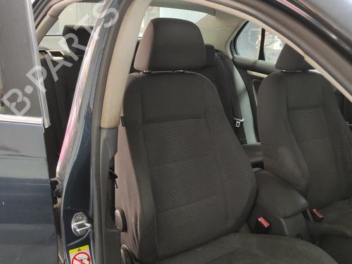 Stol høyre foran VW JETTA III (1K2) 2.0 TDI 16V | BP27689031C16