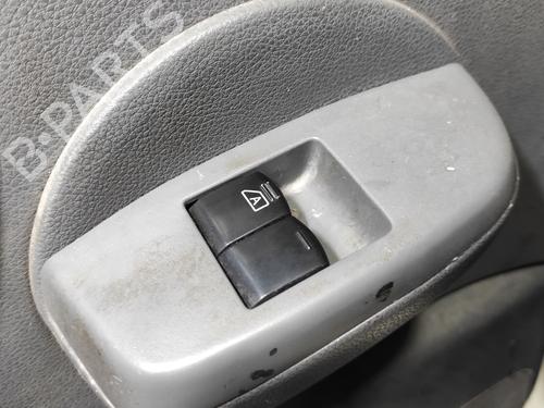 left-front-window-switch-nissan-nv200-evalia-bus-2010-27395257 main image