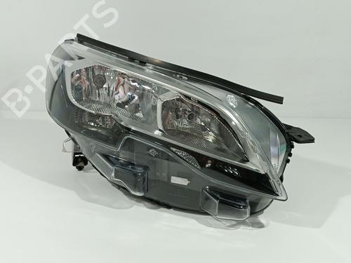 Used Right headlight Right headlight PEUGEOT EXPERT Van (V_) 1.5 BlueHDi 120 (120 hp) 35950583 35950583