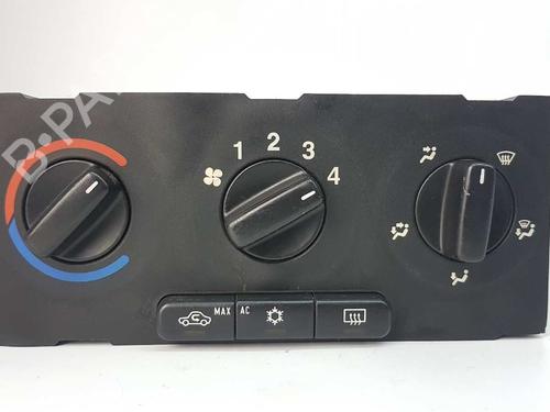 Used Climate control OPEL ZAFIRA A MPV (T98) 2.0 DTI 16V (F75) (101 hp) 4946593