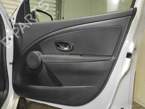 front-right-panel-renault-megane-iii-hatchback-bz01_-b3_-2008-35822567 main image